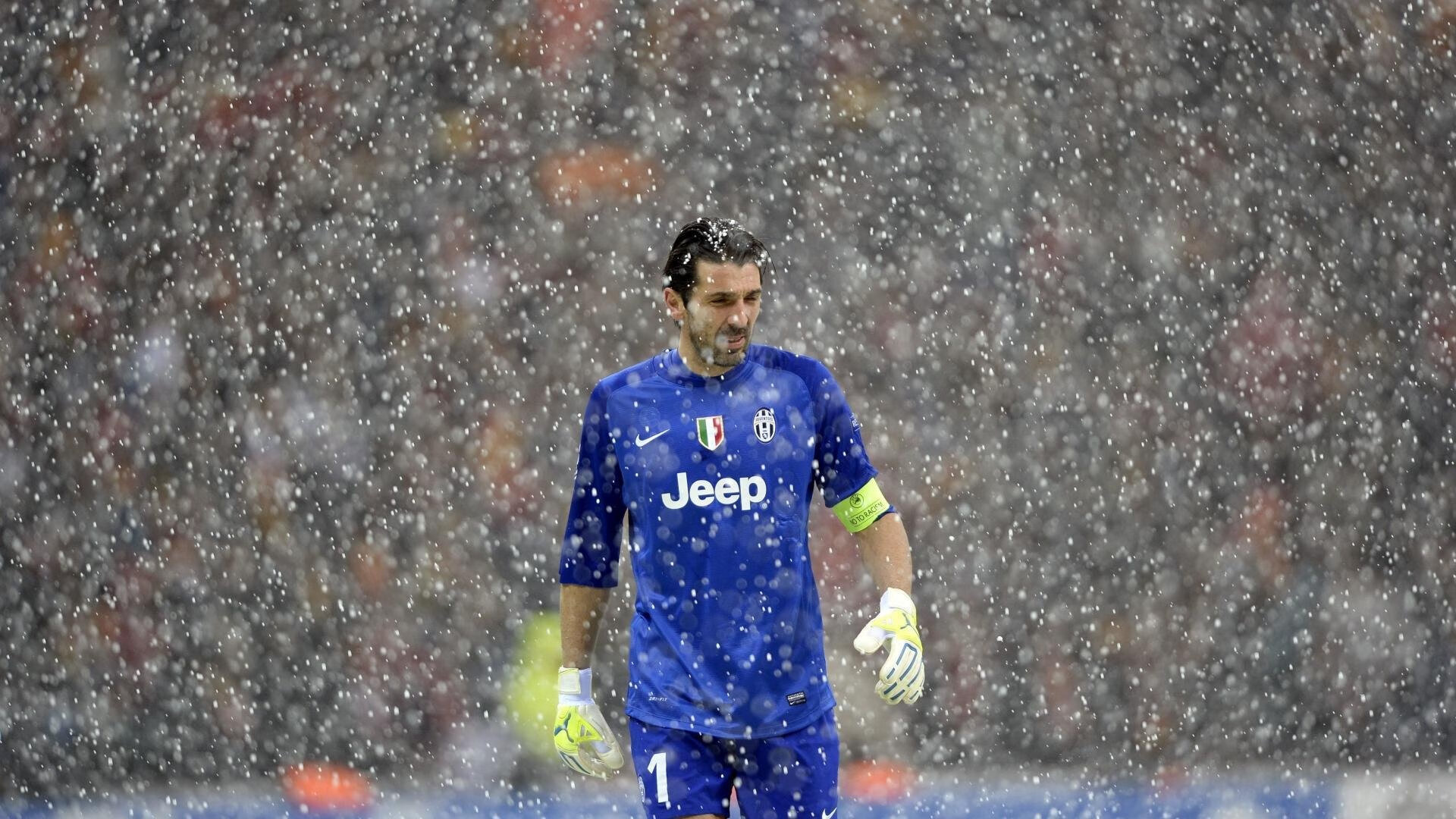 火力全开！AC米兰全面压制马里，奥纳纳一锤定音成关键先生